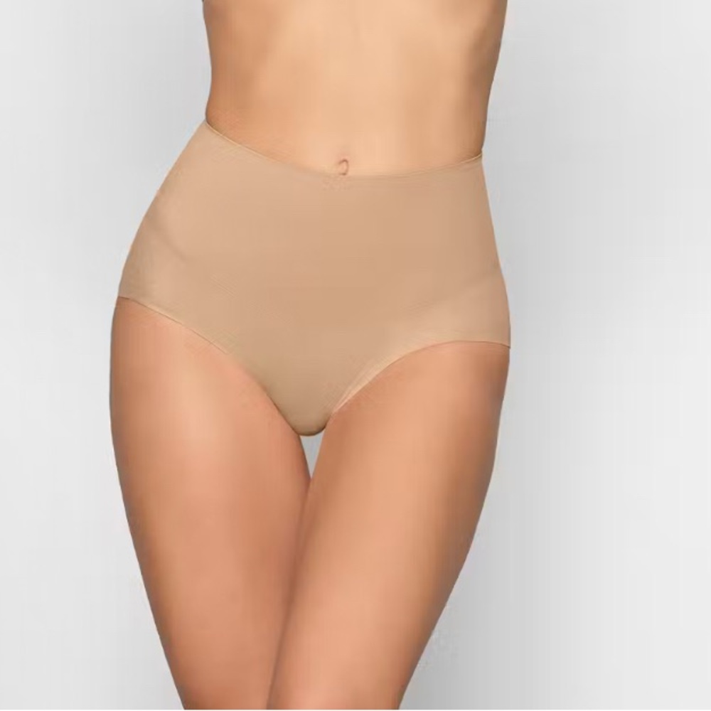 SKIMS Seamless High-Waist Panties - Tan color clay